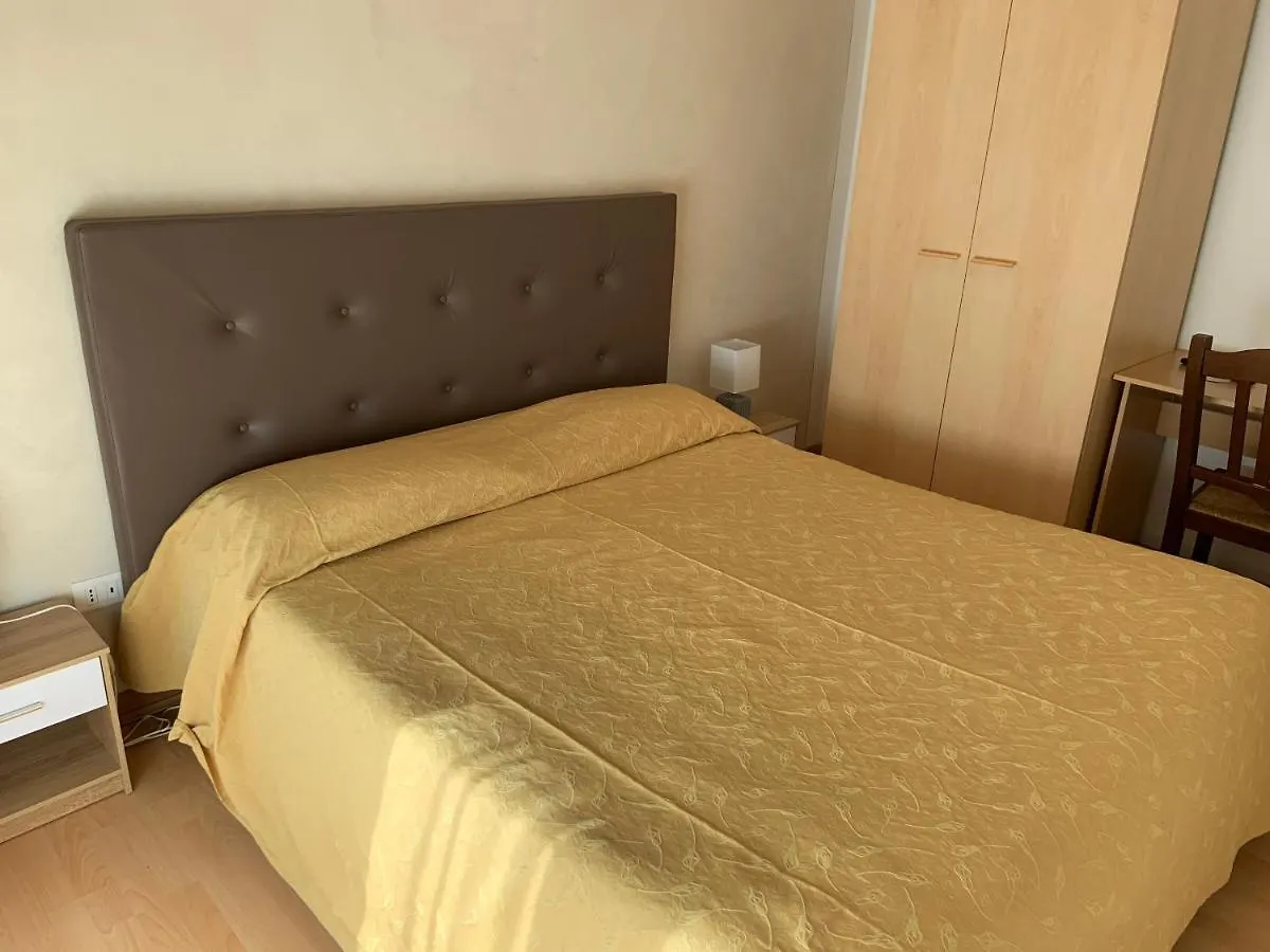 La Lanterna Hotel Garda  2*, Garda (Verona)