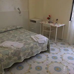 https://albergo-oasi.hotels-amalfi.com